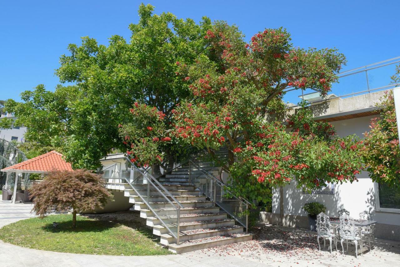 Sundial Gardens & Suites 4* Sandim