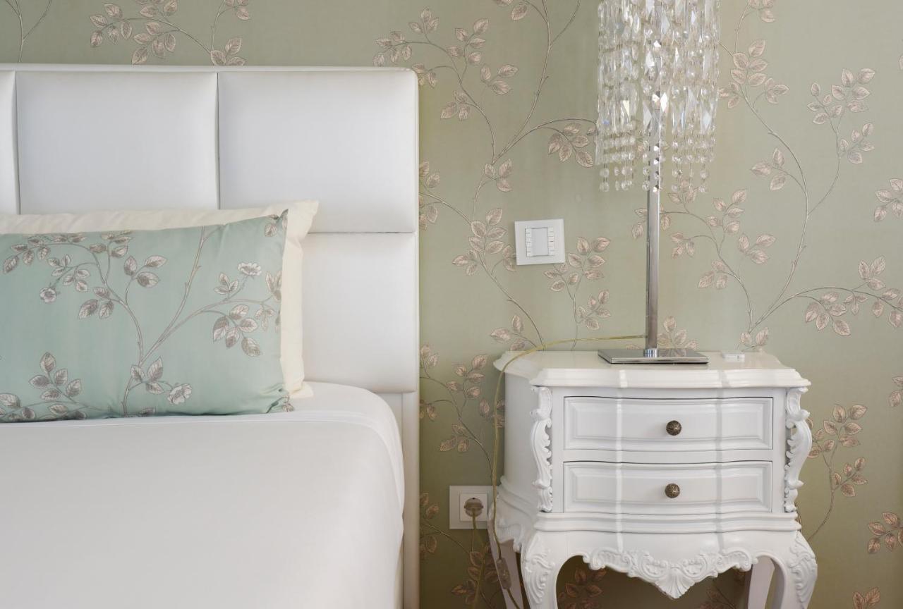 Sundial Gardens & Suites Sandim